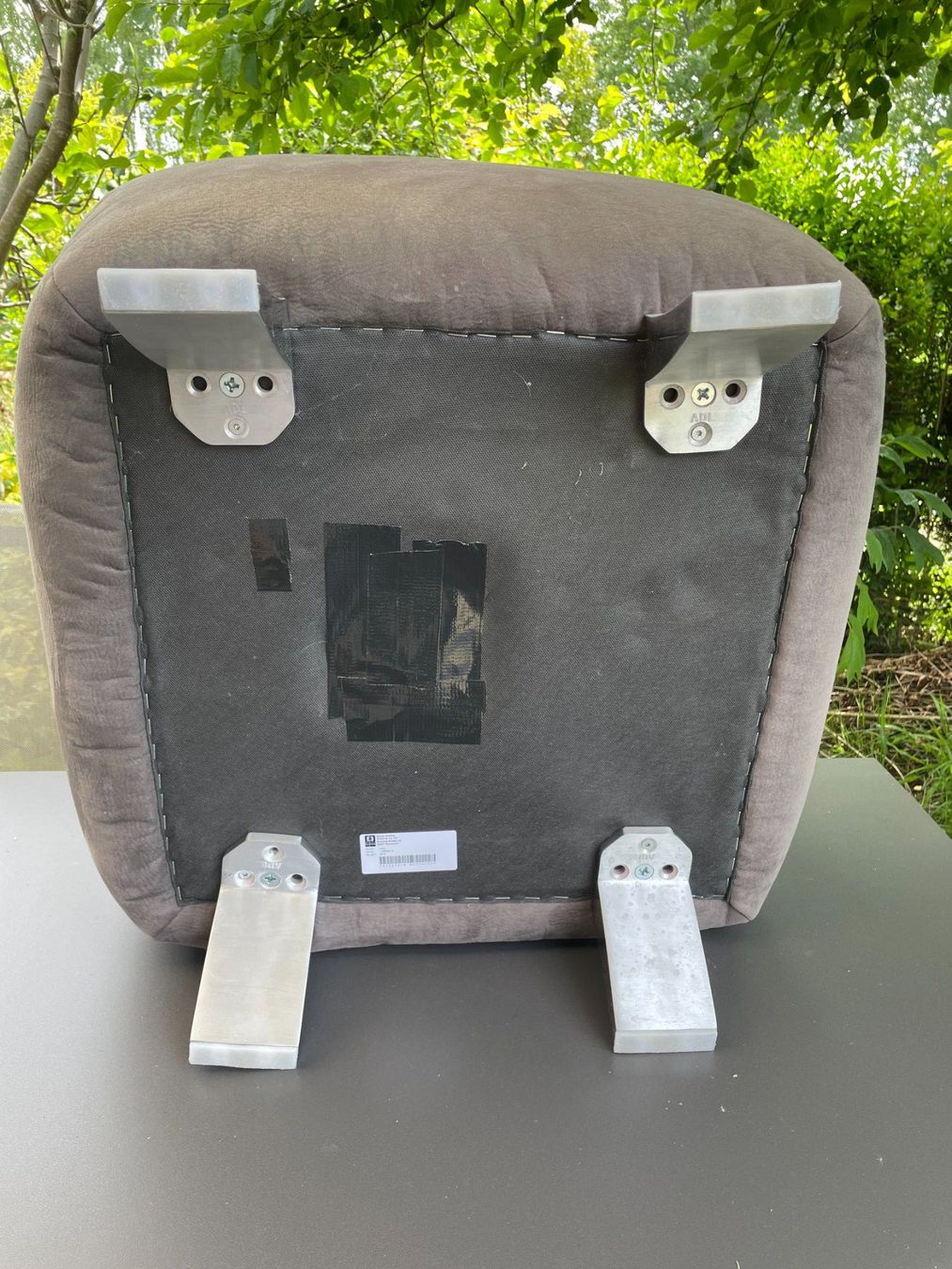 Sgabelli: Moderner Sitzhocker / Pouf in Kunstlederoptik – grau – Usato da Hitzkirch venduto da Rabenus 3