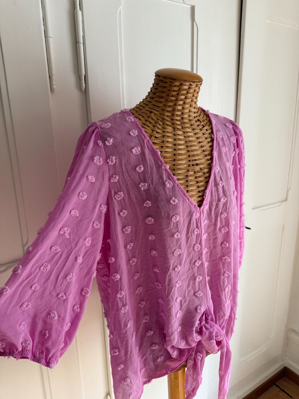 Chemisiers: Chiffonbluse pink mit Punkten M – D'occasion à Zürich par Diazaio 1