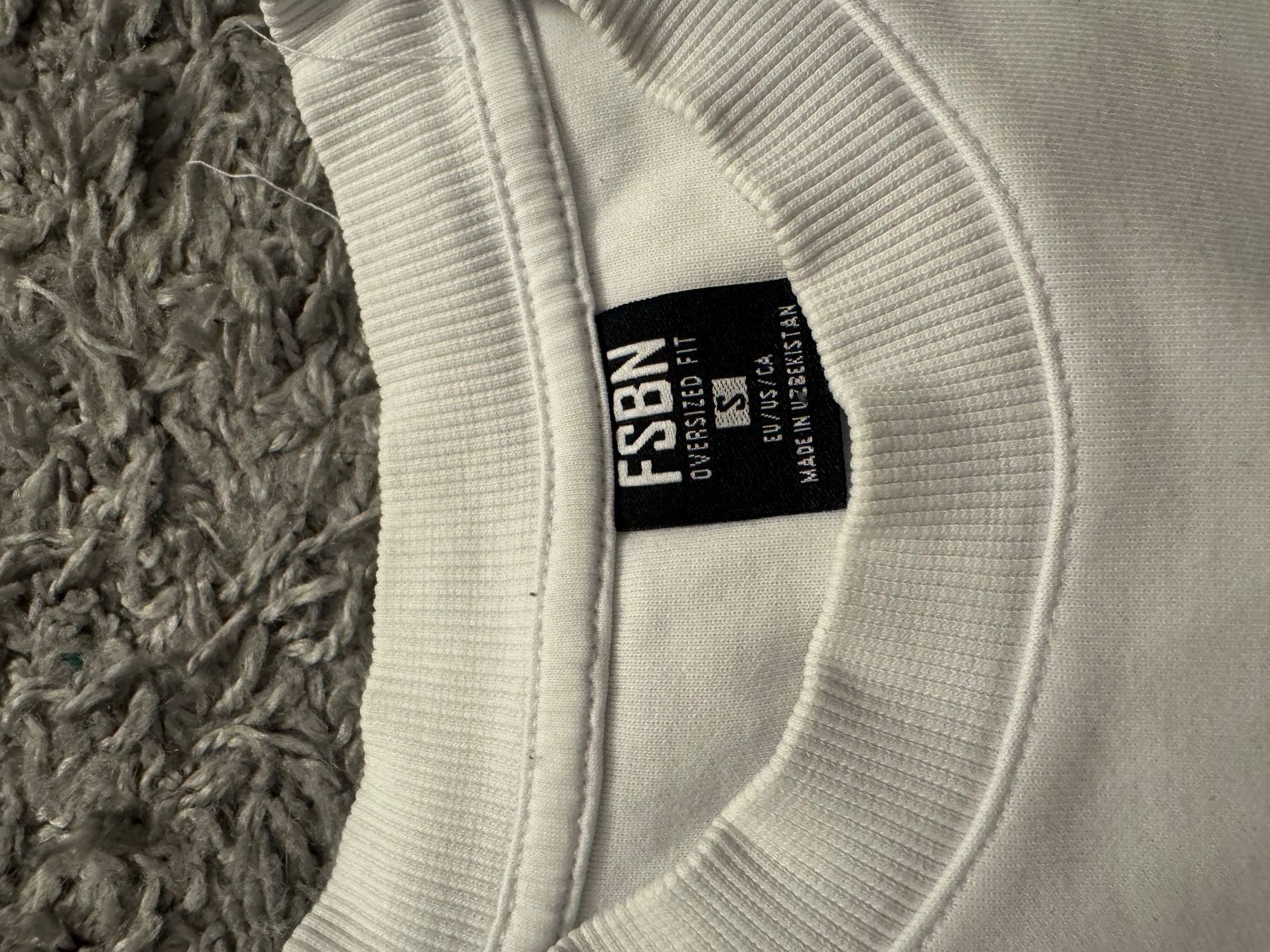 T-shirt: Weisses T-Shirt ungetragen – Nuovo (secondo la descrizione) da Römerswil LU venduto da oli_9hd5 1