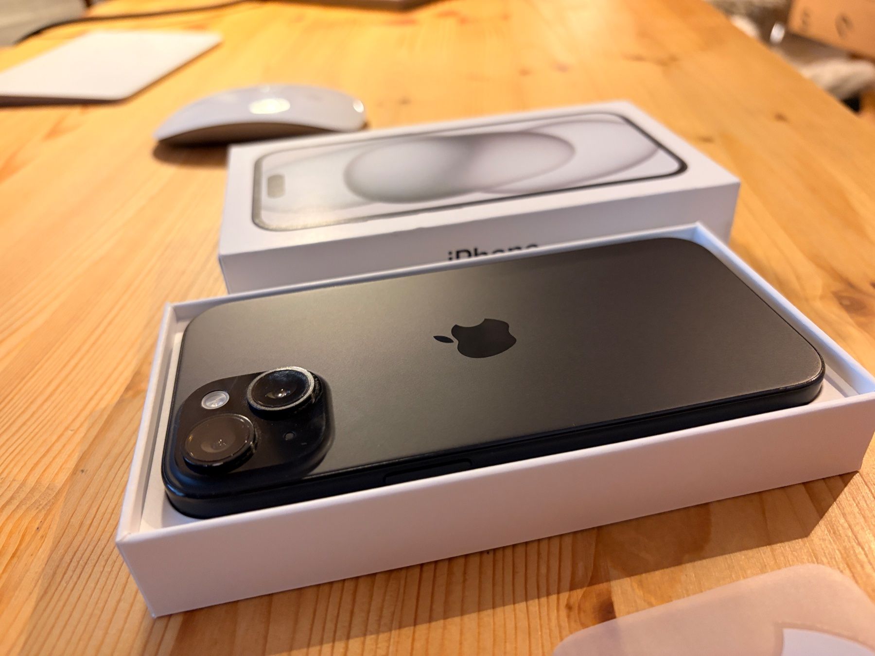 Apple Telefoni cellulari / Smartphones: iPhone 15 Black 128GB – Usato da Herrliberg venduto da Tcardo
