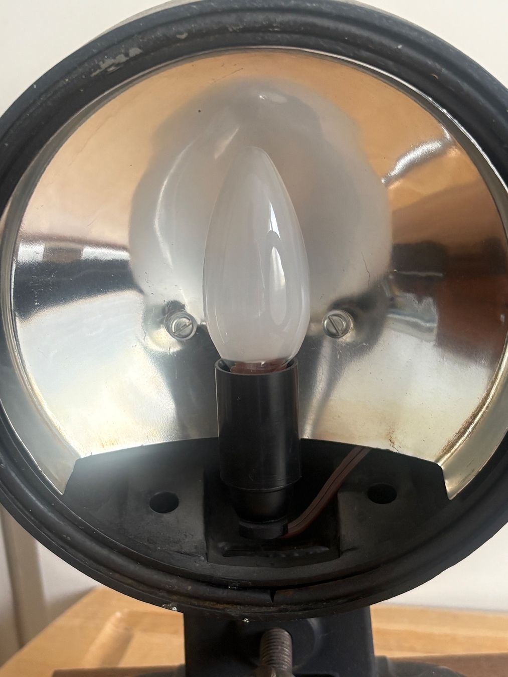 Lampen: Suchscheinwerfer alt, mit Kabel, Holzsockel – Gebraucht aus Frick von Rukki 4