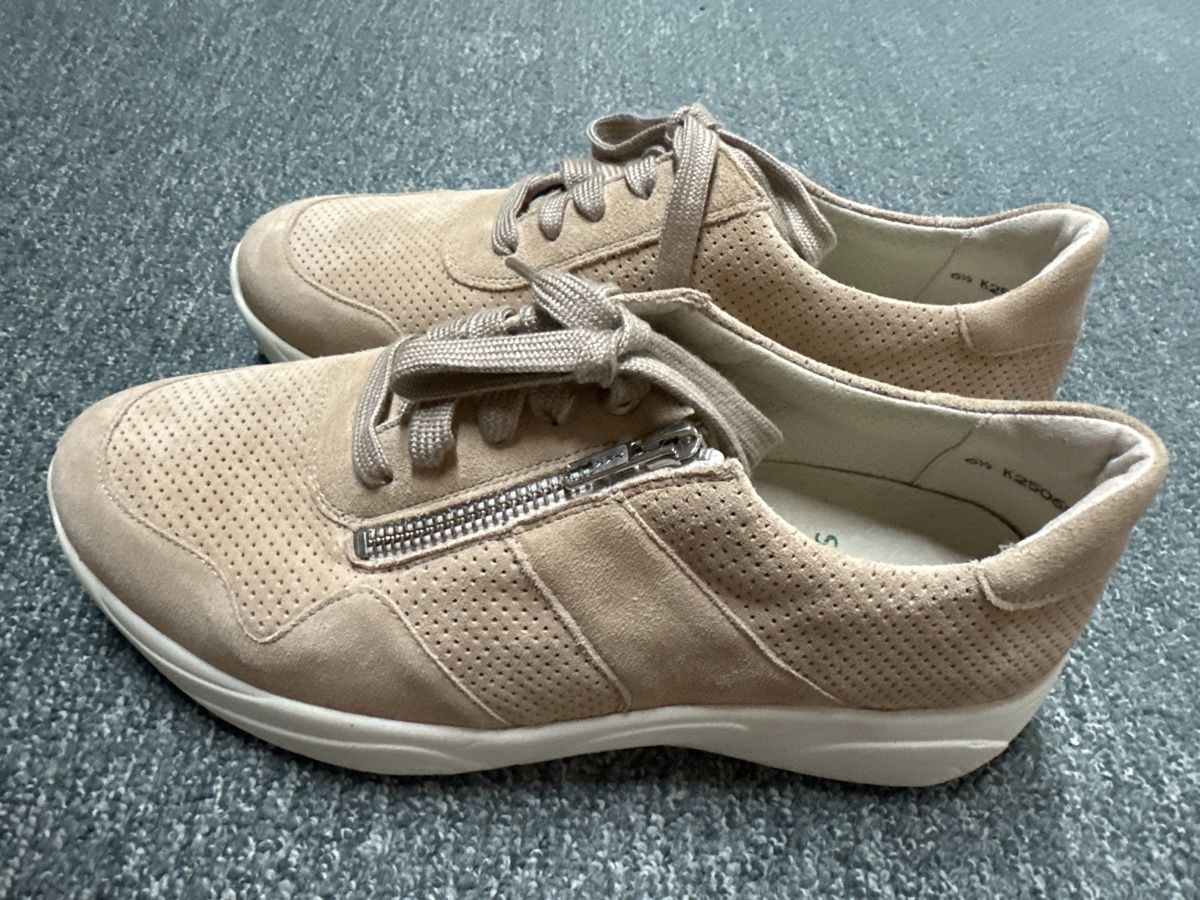 Scarpe da donna: Solidus Halbschuhe Gr 39.5 neu – Nuovo e nell'imballaggio originale da Baltschieder venduto da YmroBe