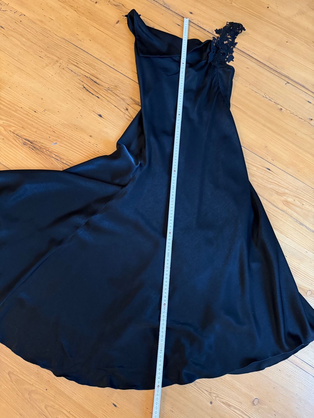 Vestiti: raffiniertes schwarzes Abendkleid mit Spitze, Gr. 36 – Usato da Zürich venduto da leo0105 7