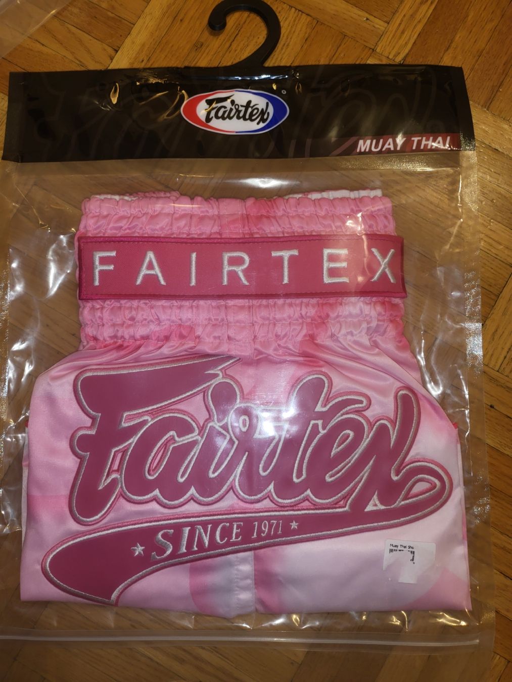 Pantaloni: Short Fairtex Muay Thai rose – Nuovo e nell'imballaggio originale da Versoix venduto da Dragi1201
