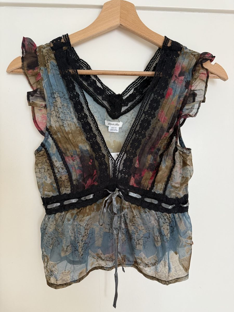 Urban Outfitters Tops: Blouse Top – Neu und originalverpackt aus Zürich von jul_5t9s
