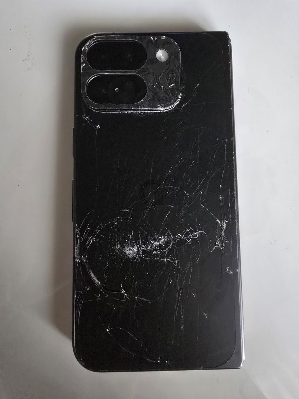 Google Telefoni cellulari / Smartphones: Pixel 9 Pro Fold 512GB – Difettoso da Altstätten SG venduto da speed_19993 2