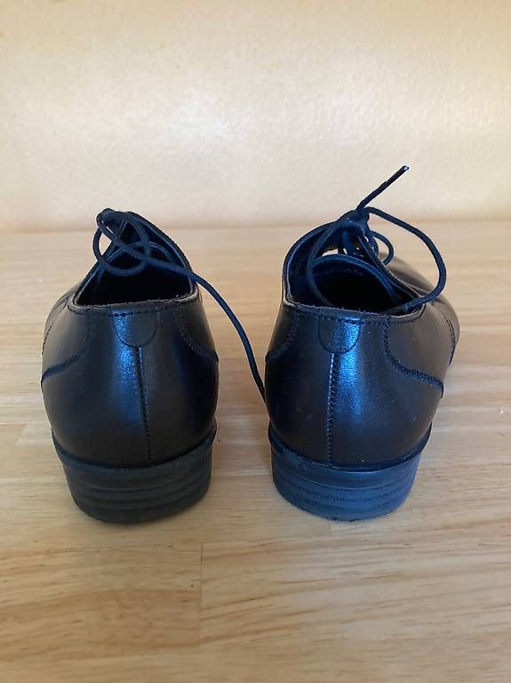 Scarpe da donna: Lederschuhe Varese – Usato da Arlesheim venduto da amazira 3