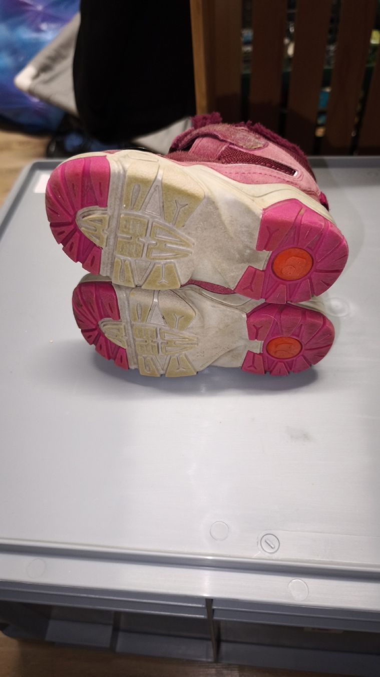 Elefanten Scarpe per ragazze: Kinderschuhe Elefanten 22 – Usato da Gränichen venduto da H-wie-Holzig 1