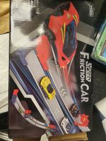 Rennbahn Spielzeugauto, neuwertig, für kleine Rennfahrer!