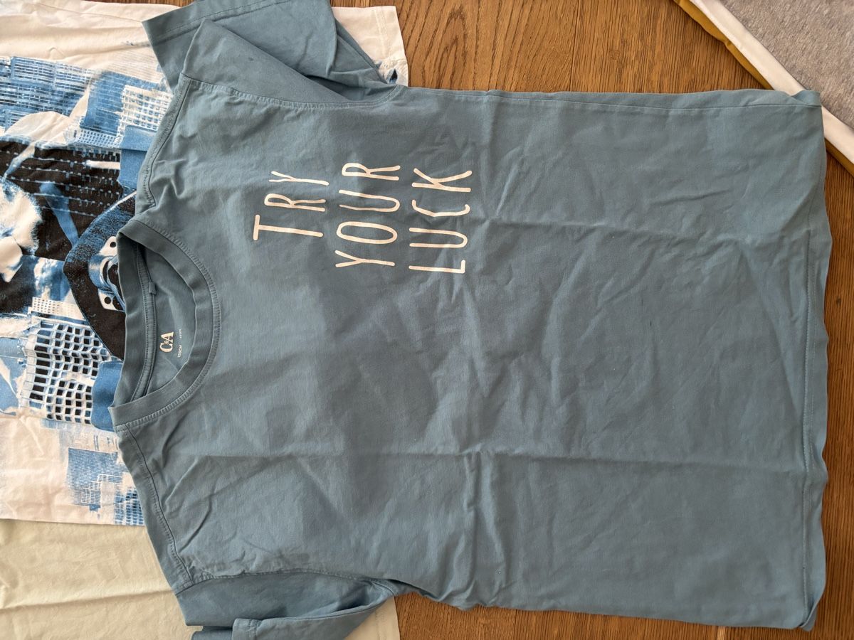 Lotti & Set di vestiti: T-Shirts Jungs – Usato da Würenlos venduto da Ashley24 5
