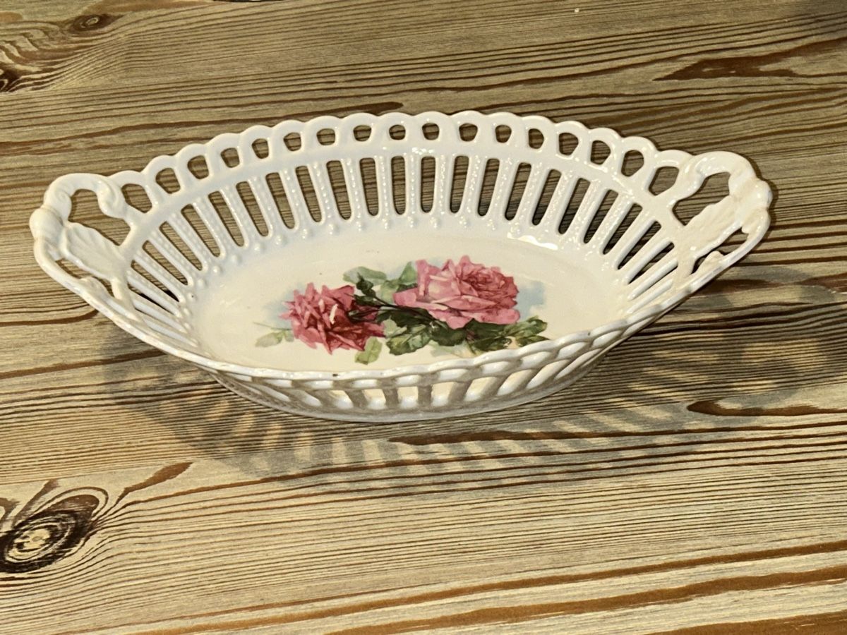 Schalen: Antike Schale mit Rosen als Motiv – Gebraucht aus Düdingen von Reconflo 1