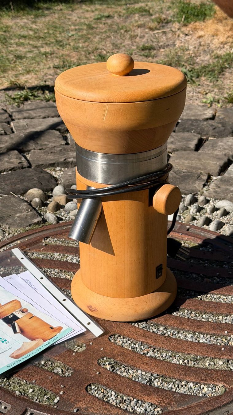 Appareils de cuisine: Getreidemühle – D'occasion à Bad Ragaz par Freiflug