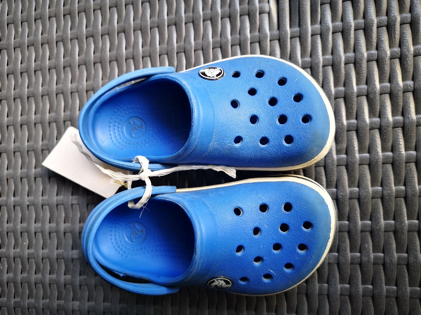 Crocs Schuhe für Jungen: Crocs 24-25 blau – Gebraucht aus Sevelen von gsandax 1