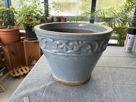 Blumentopf Keramik blau verziert guter Zustand