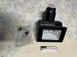 Halogen-Aussenleuchte Steinel 150 W mit Ersatzlampe