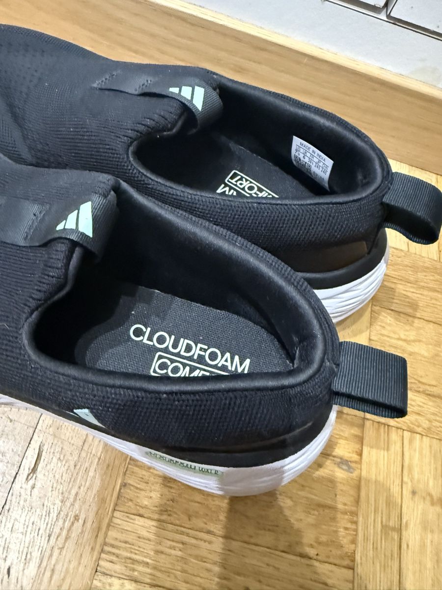 Adidas Scarpe da donna: Schwarze Adidas Cloudfoam Sneaker, Grösse 39 Top! – Nuovo (secondo la descrizione) da Würenlos venduto da Style_lounge 1