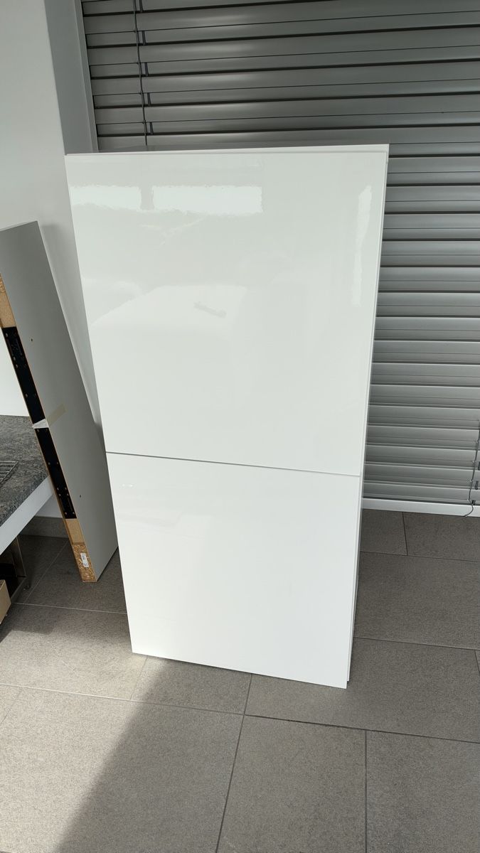 Cassettiere: Ikea Besta weiss – Usato da Pfäffikon ZH venduto da narteq