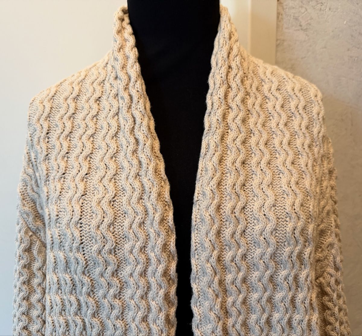 Vestes: MASAI Strickjacke, Grösse L, neu – Neuf (Voir description) à Oberhasli par anzis 1
