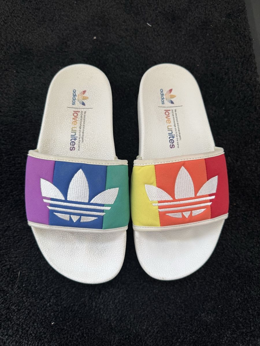 Adidas Scarpe da uomo: Rainbow Adilette ca. Grösse 38 – Usato da Endingen venduto da Corinne_C_B