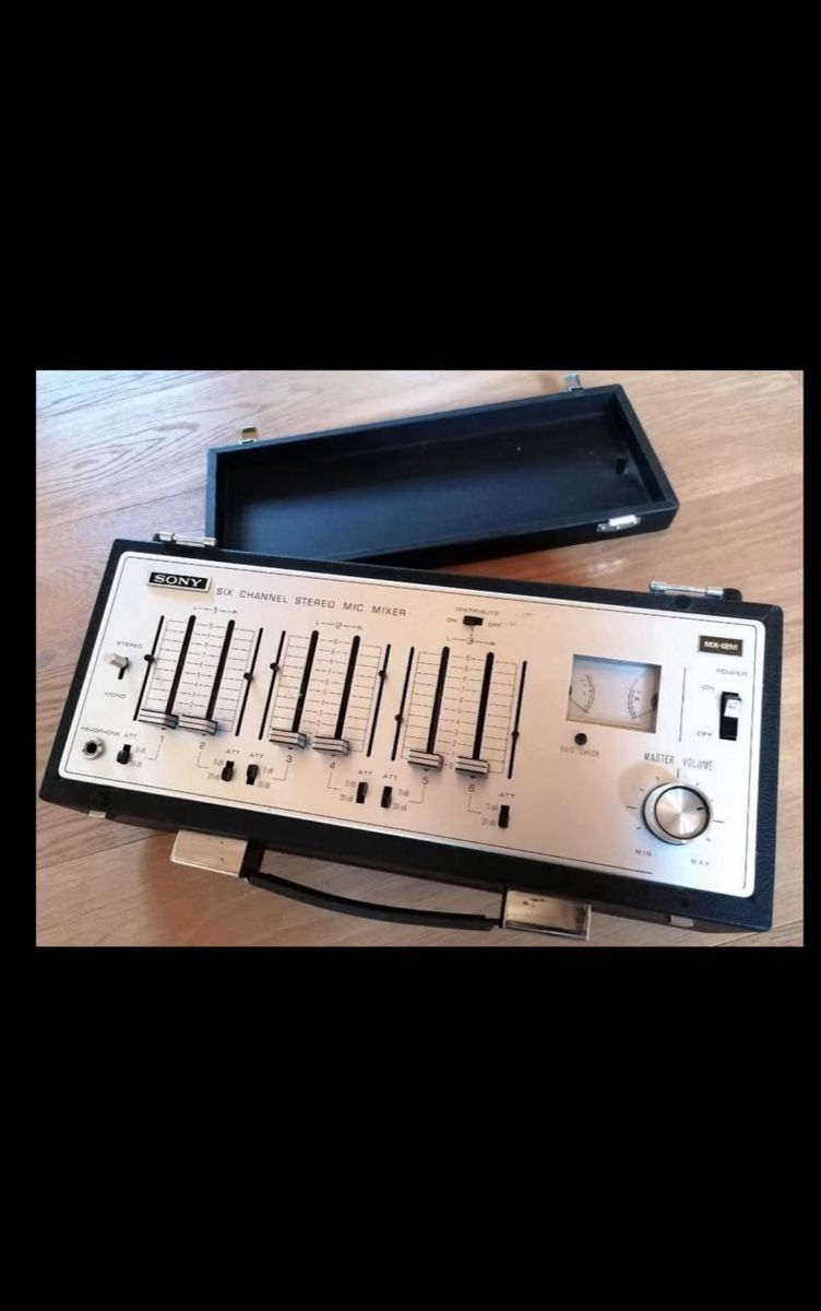 Sony Console di mixaggio: Sony MX-12 (1970) – Usato da Fribourg venduto da ger_s2sx