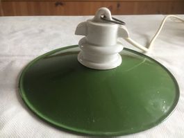 Lampe mit Email-Schirm
