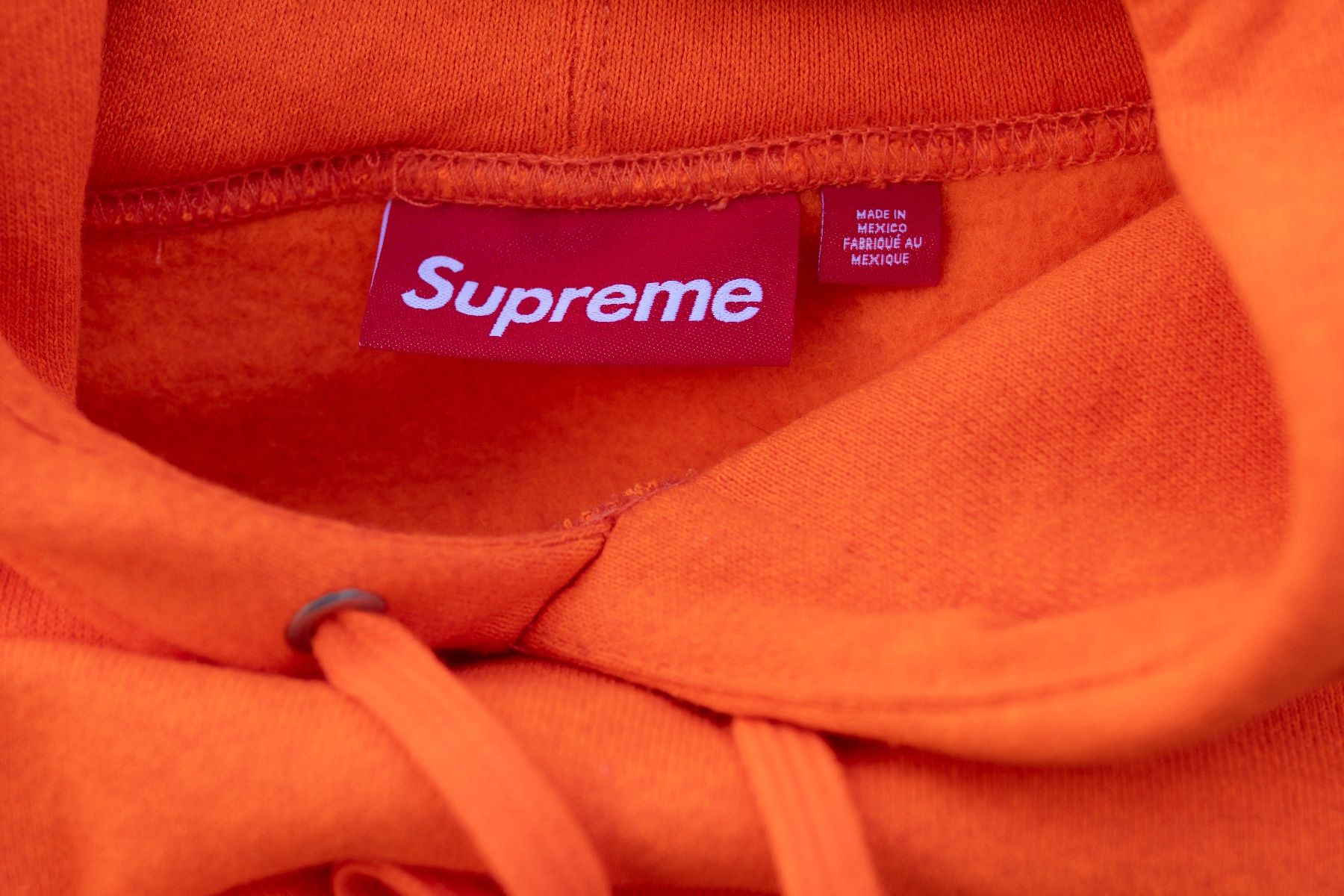 Maglioni & Felpe: Supreme Tag Kapuzenpullover (SS24) Hell Orange – Nuovo (secondo la descrizione) da Reinach BL venduto da Tscherrer 4