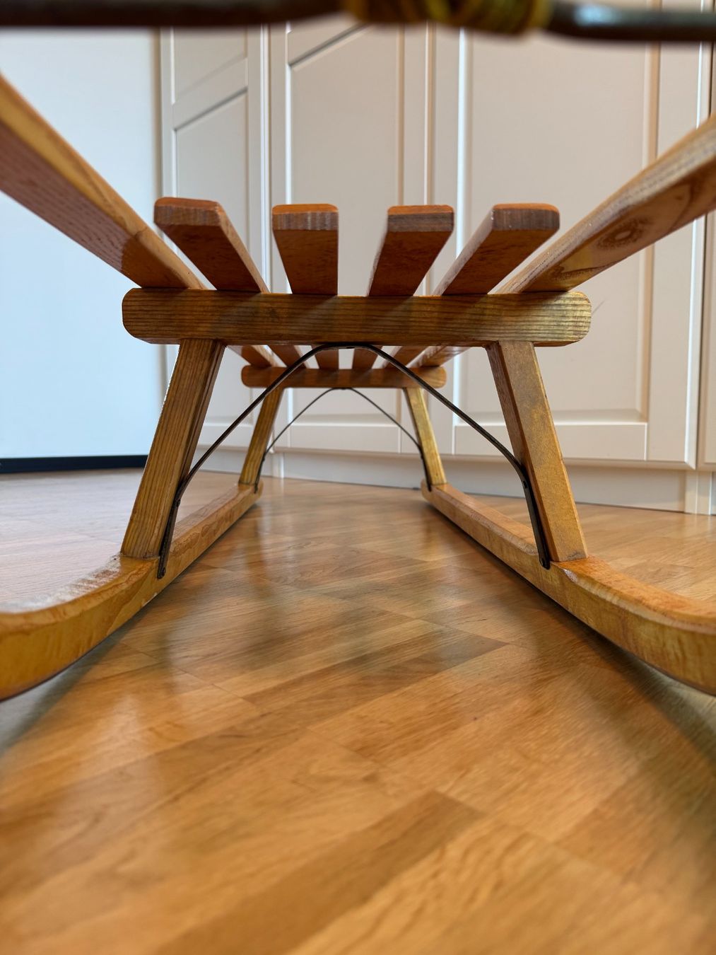 Luge: Alter Holzschlitten mit Zugseil – D'occasion à Zürich par muxamsonntag 5