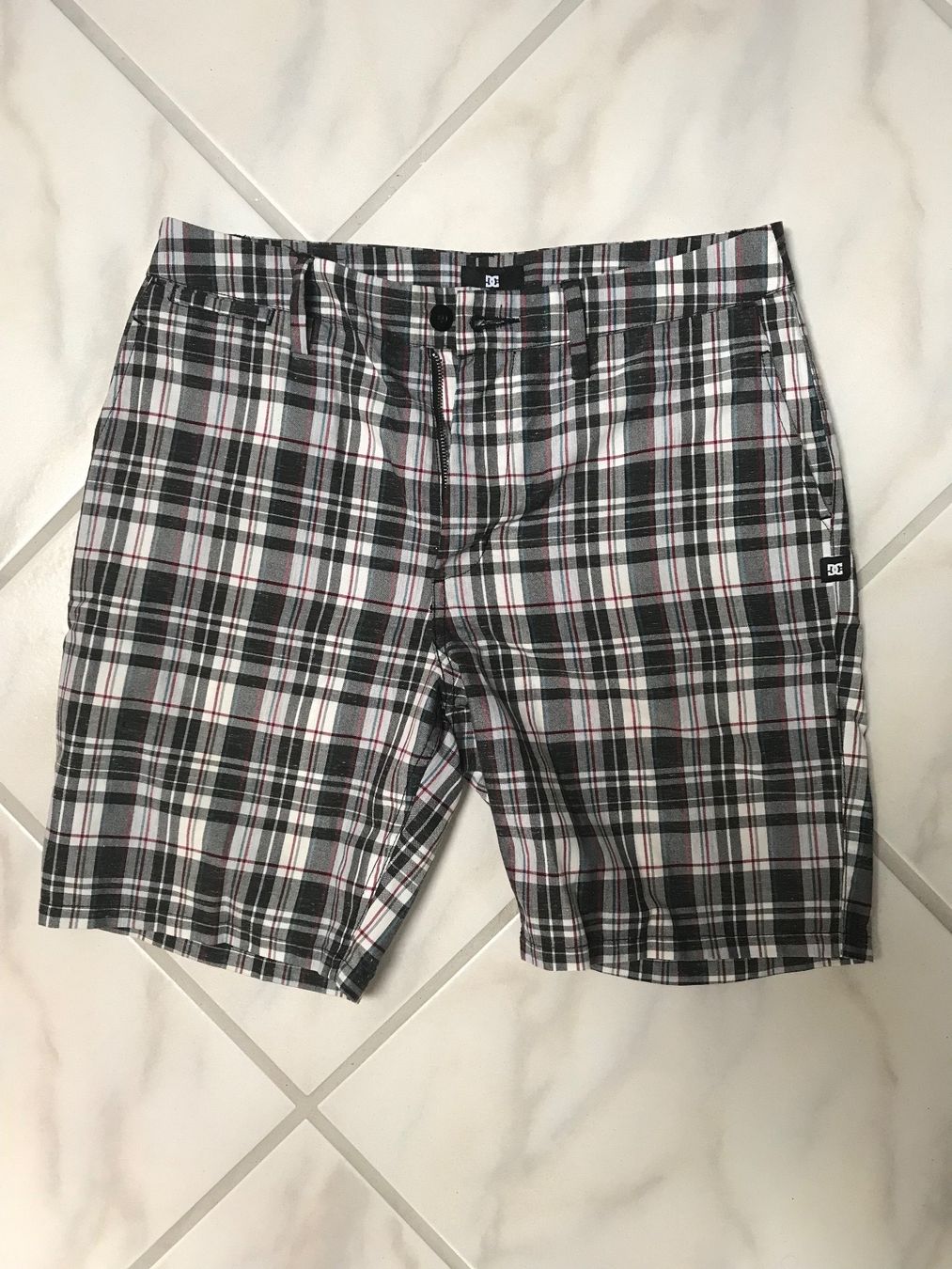 Pantaloni: DC shorts, size 32 – Usato da Langnau am Albis venduto da CollectingCoRe