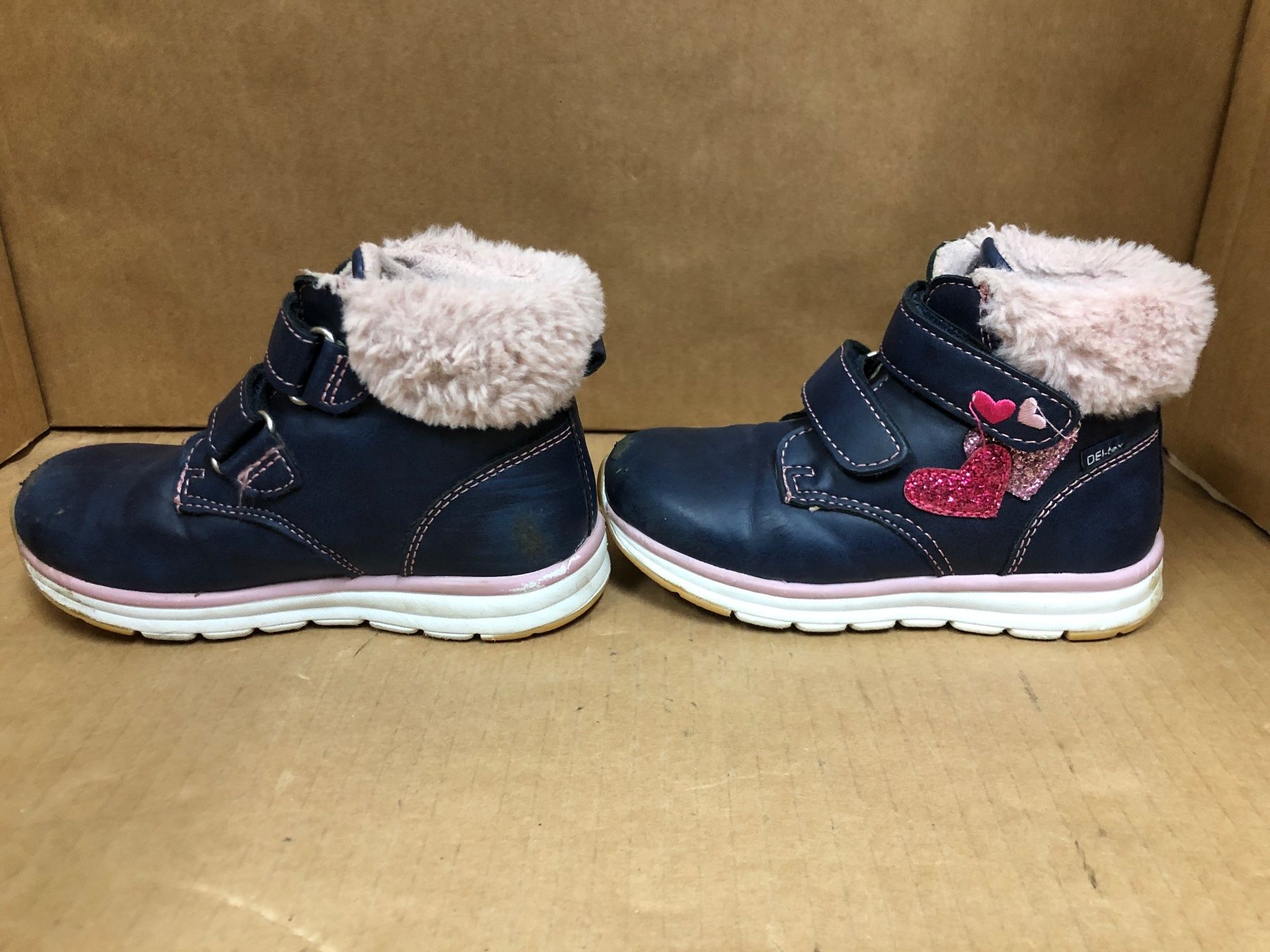 Schuhe für Mädchen: Süsse Mädchen Winterstiefel Gr. 25 – Gebraucht aus Eschlikon TG von RamonaSt 1