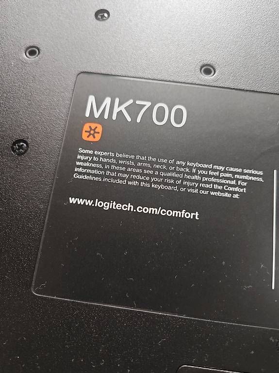 Logitech Tastiere: Logitech Tastatur + Maus + Empfänger – Usato da Eiken venduto da josemiall 2