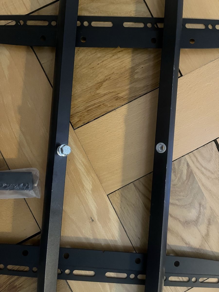 Supporti a parete: TV Wandhalterung schwenkbar – Usato da Bern venduto da ele_tg62 1