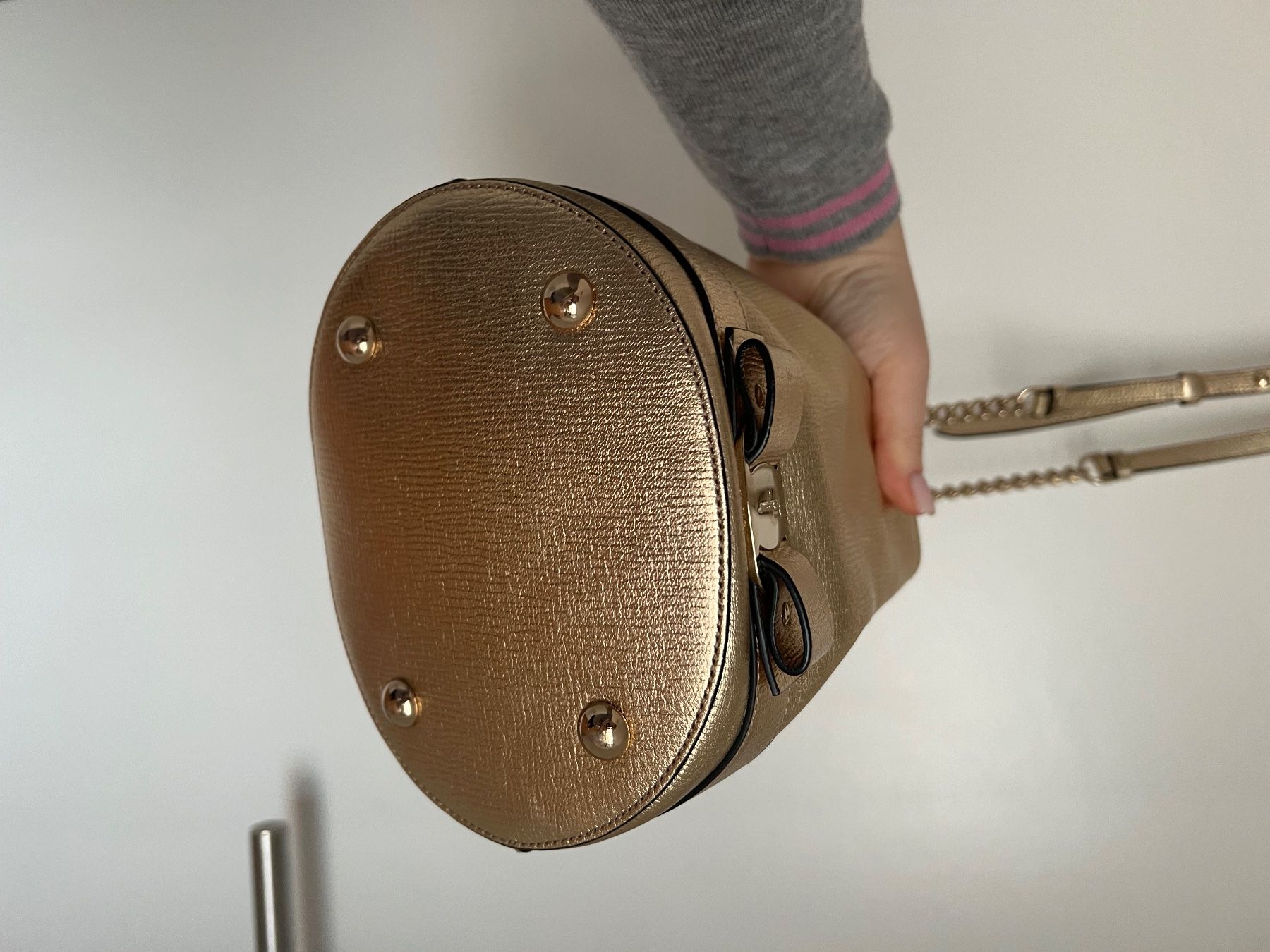 Taschen für Damen: Ferragano Gold Tasche – Neu (gemäss Beschreibung) aus Biel/Bienne von RO19 5