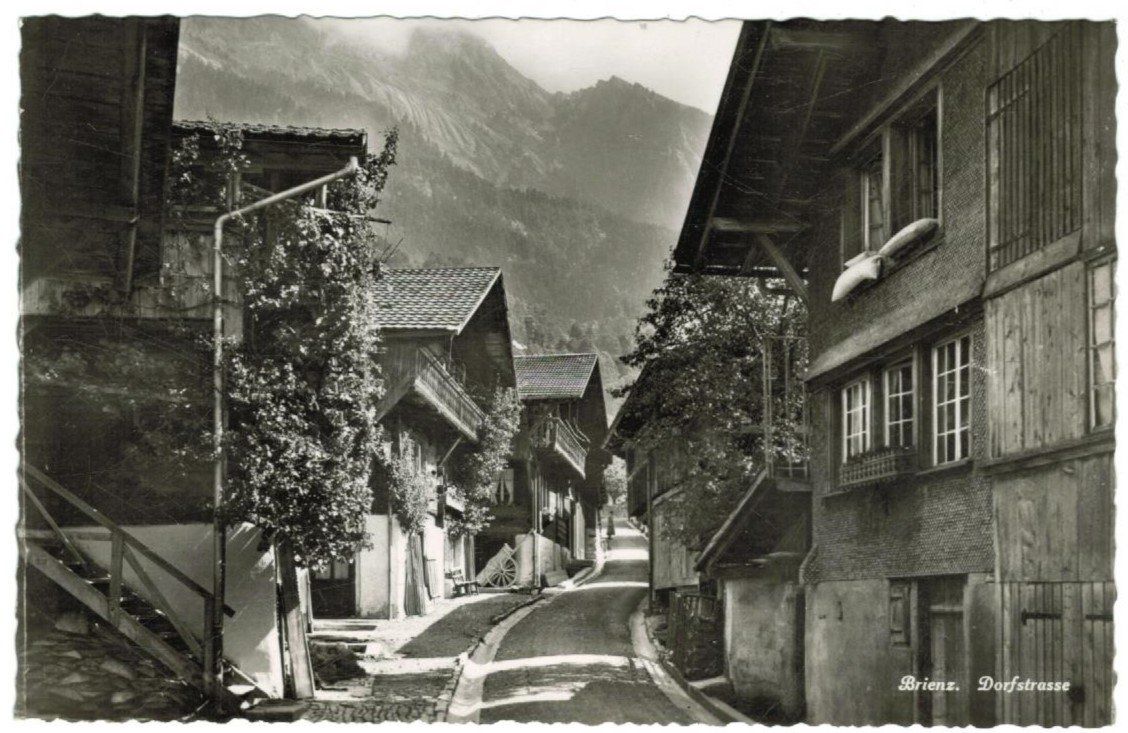 Ansichtskarten: AK Brienz, Dorfstrasse – Gebraucht aus Zürich von tol_b7c7