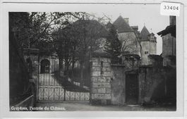 Gruyeres - l'entree du Chateau