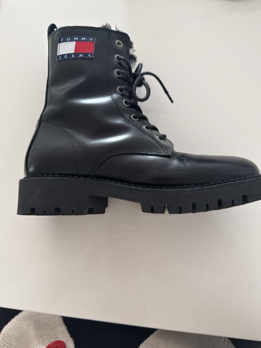 Tommy Hilfiger Scarpe da donna: Tommy Jeans Stiefel gr 39 – Nuovo (secondo la descrizione) da Bettlach venduto da Mrsdelux
