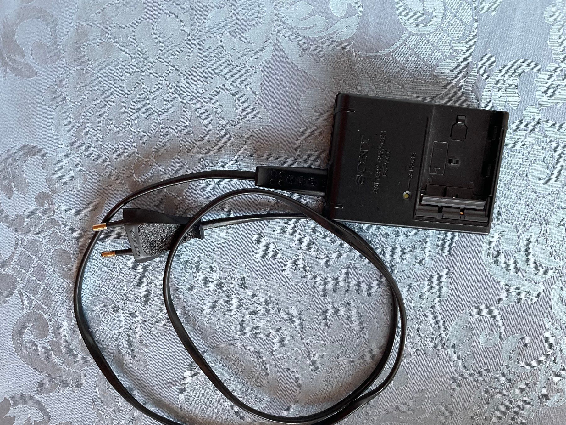 Sony Fotocamera: Sony Alpha a580 Spiegelreflexkamera mit Objektiv – Usato da Hettiswil venduto da wer_9kcr 5