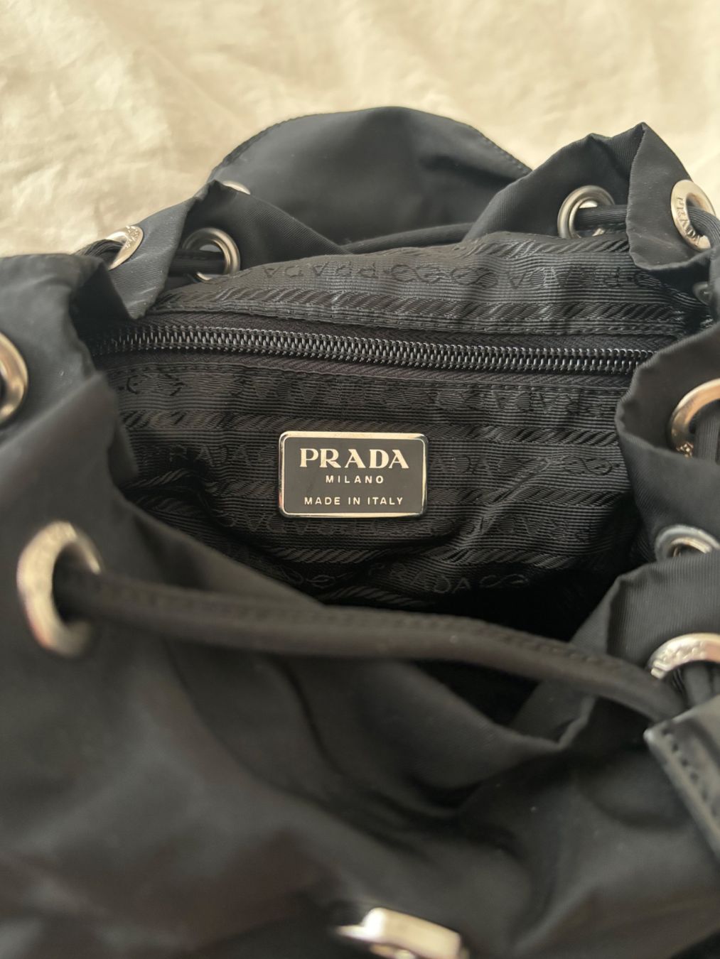Prada Rucksäcke: Prada Mini Rucksack – Gebraucht aus Zürich von ccitylightss 2