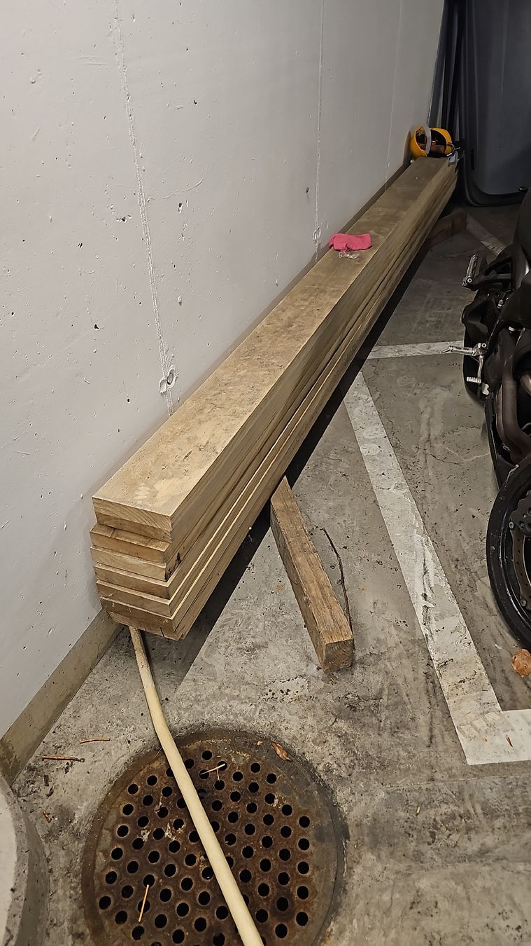 Articles en bois: Accoya Bretter 40x200mm – Neuf (Voir description) à Oberwil b. Zug par Ivari