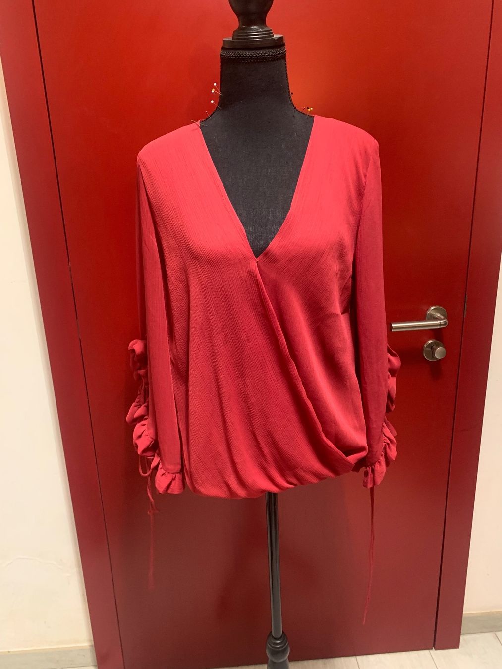 Zara Camicette: Blouse Zara Rouge – Usato da Genthod venduto da Lou_Jin 1