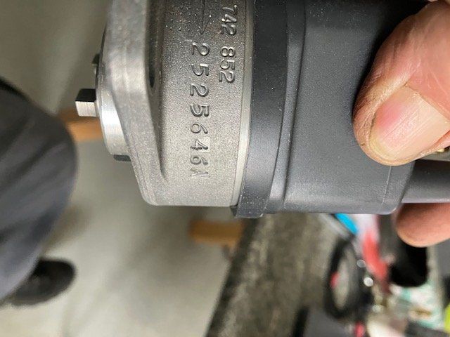 Renault Tutti pezzi di ricambio auto: Renault Zündverteiler 7700740063 – Usato da Hunzenschwil venduto da Kuck2 3