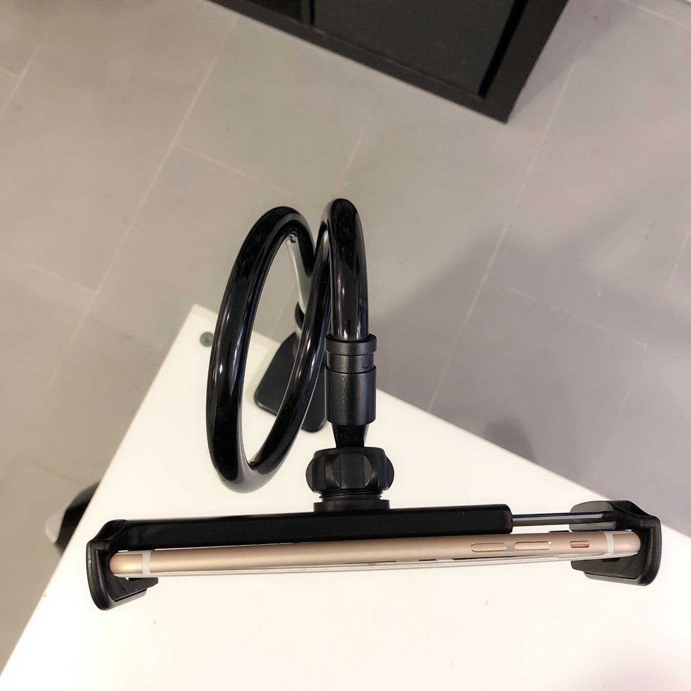 Telefoni cellulari / Smartphones: Holder Support IPAD iPhone samsung oppo xiaomi – Nuovo e nell'imballaggio originale da Morges venduto da DigiAC 2