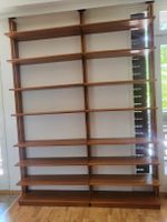 libreria in legno e binari in metallo - mid century vintage