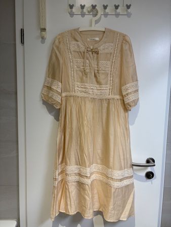 Une belle robe taille libre