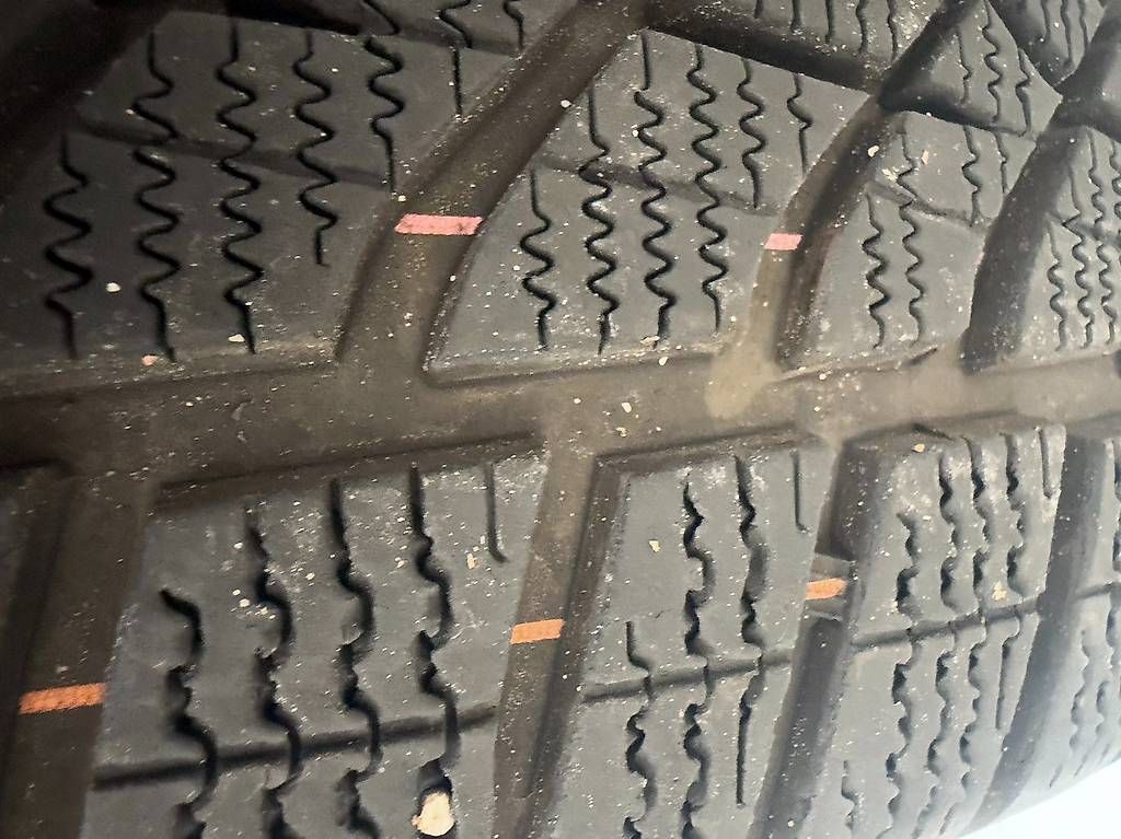 Pneumatici & Ruote complete: GOODYEAR  Ultragrip Performance Plus, pneus hiver – Usato da Cormondrèche venduto da p2b 3