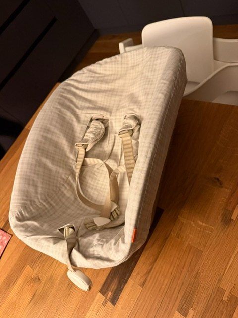 Stokke Chaises hautes: Stokke Tripp Trapp Newborn Set – D'occasion à Trimmis par taroca01