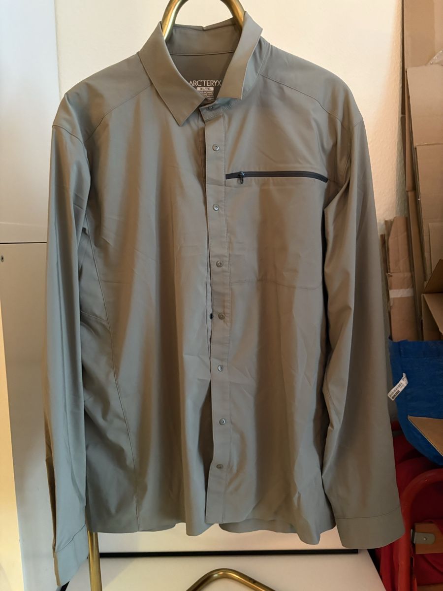 Arcteryx Camicie: Chemise Arc'teryx Skyline, Size XL – Usato da Neuchâtel venduto da sharposneaks