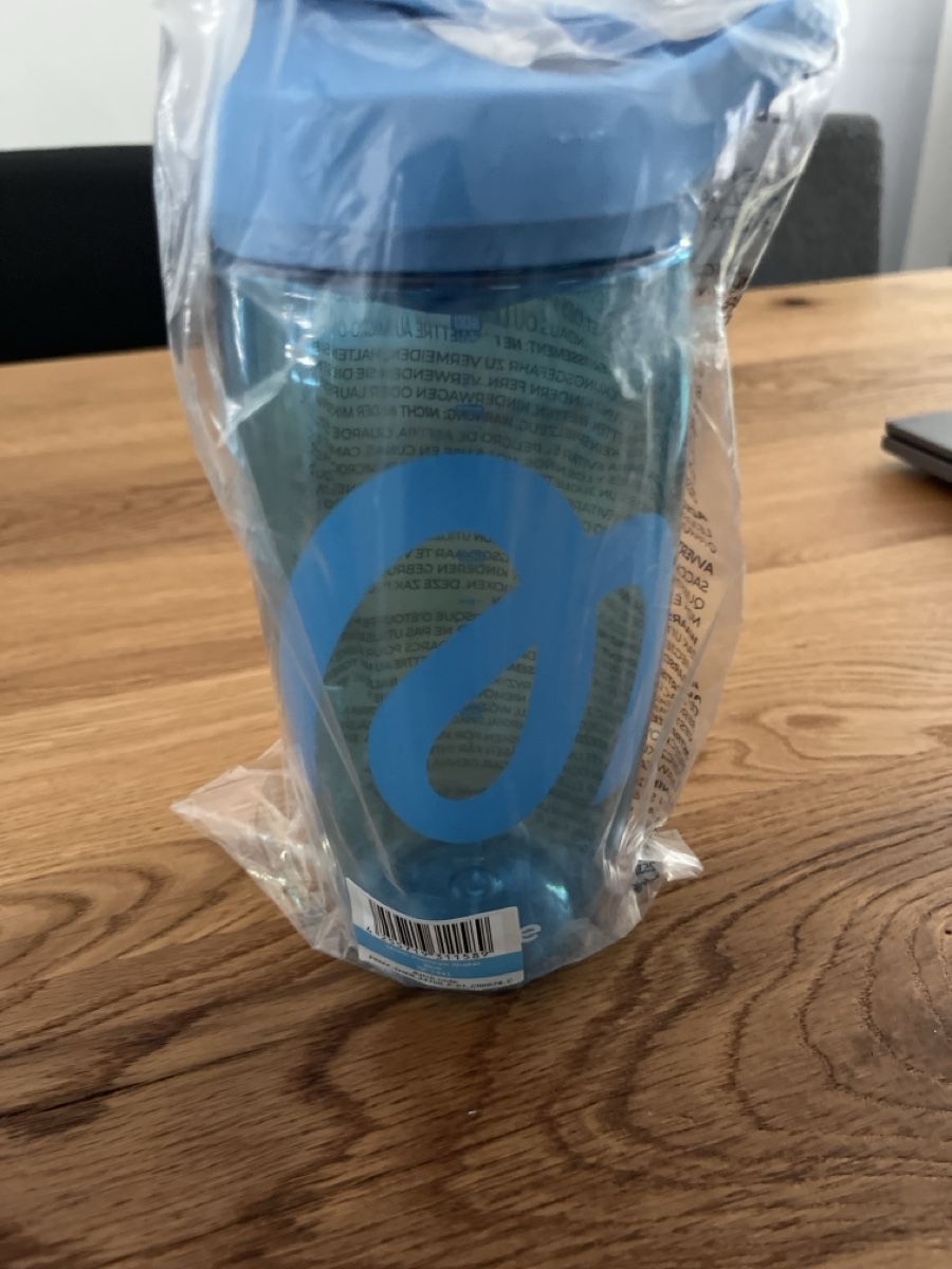 Recipients et similaires: MORE Premium Shaker blau  – Neuf avec emballage d'origine à Baar par Girlpower1994