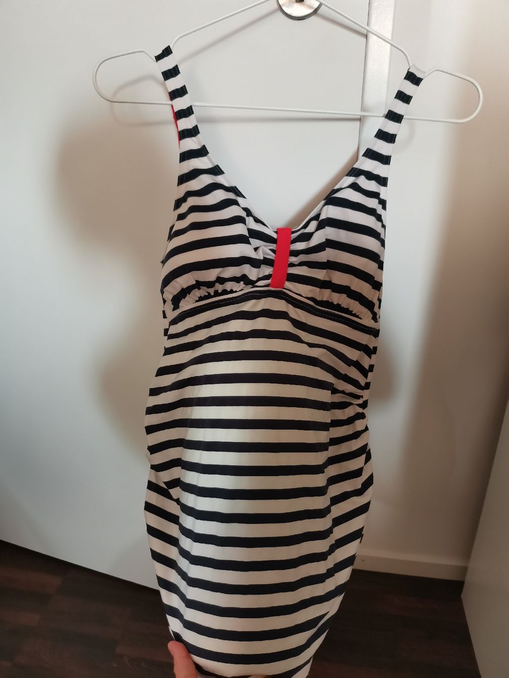 Costumi da bagno & Bikini: Umstandsbadeanzug, gestreift – Usato da Ebikon venduto da Haselnuss23