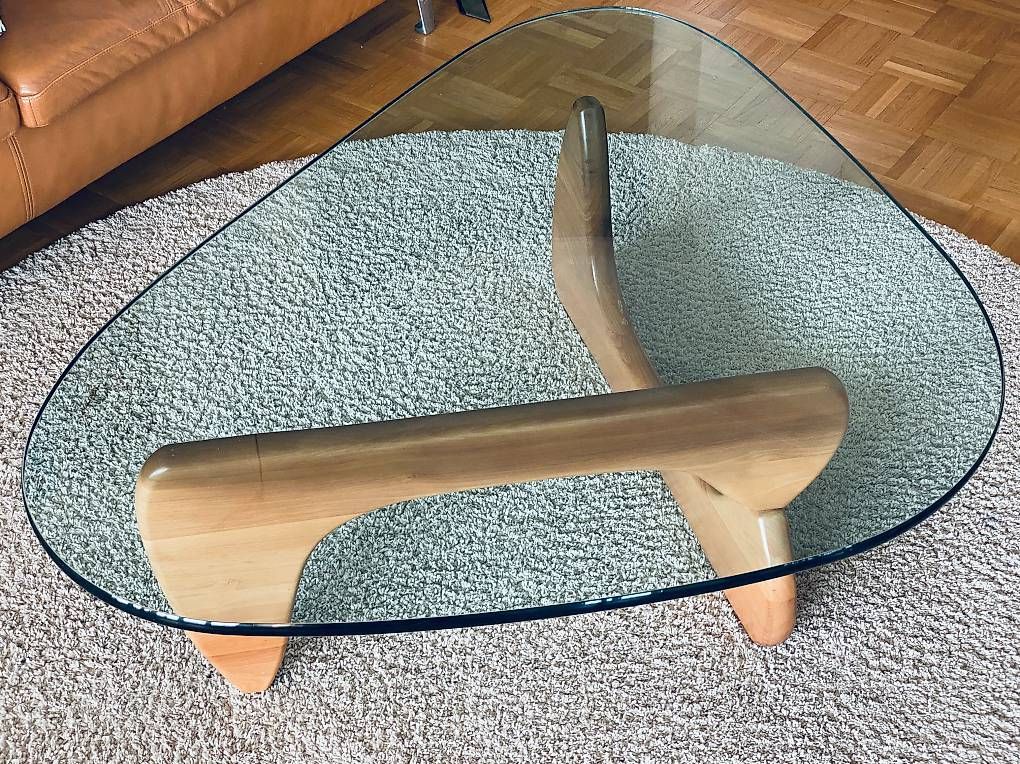 Vitra Tavoli: Table basse : Vitra Noguchi originale  noyer – Usato da Genève venduto da meh_9spx