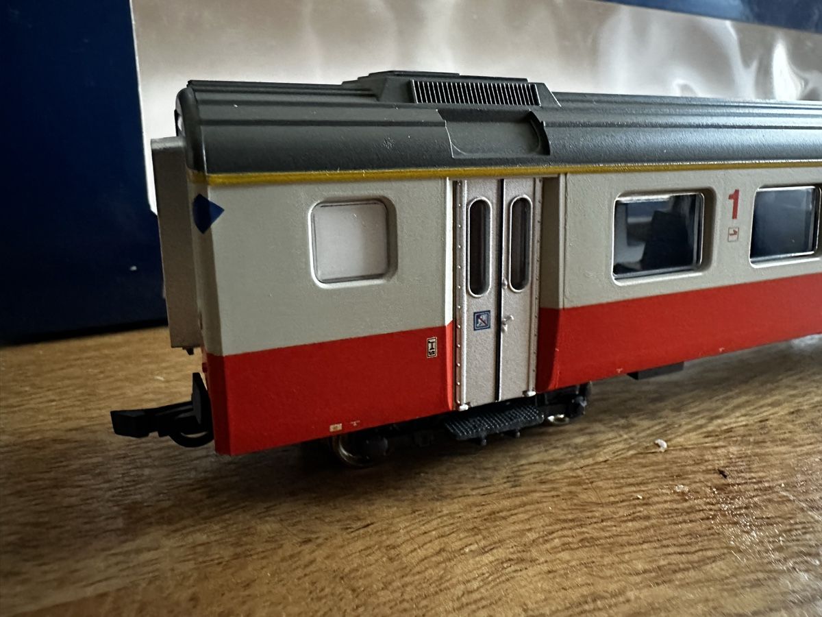 Liliput Modelleisenbahnen: Liliput SBB Swiss Express EW III A – Gebraucht aus Sissach von  3